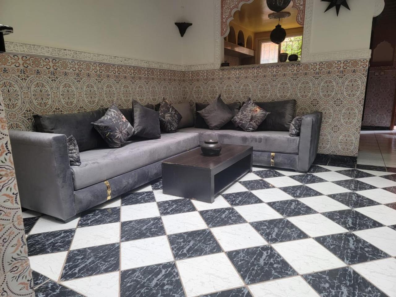 Riad Alaoui 146 With Swimming Pool And Free Parking Apartman Marrákes Kültér fotó